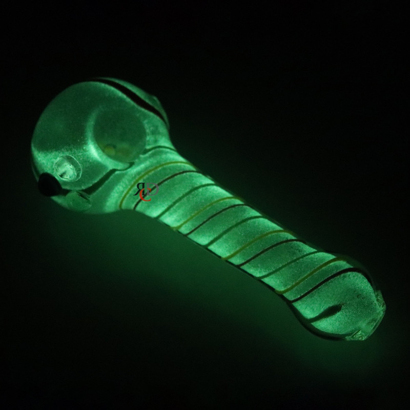 GLASS PIPE RASTA ART GLOW IN DARK GP946 1CT